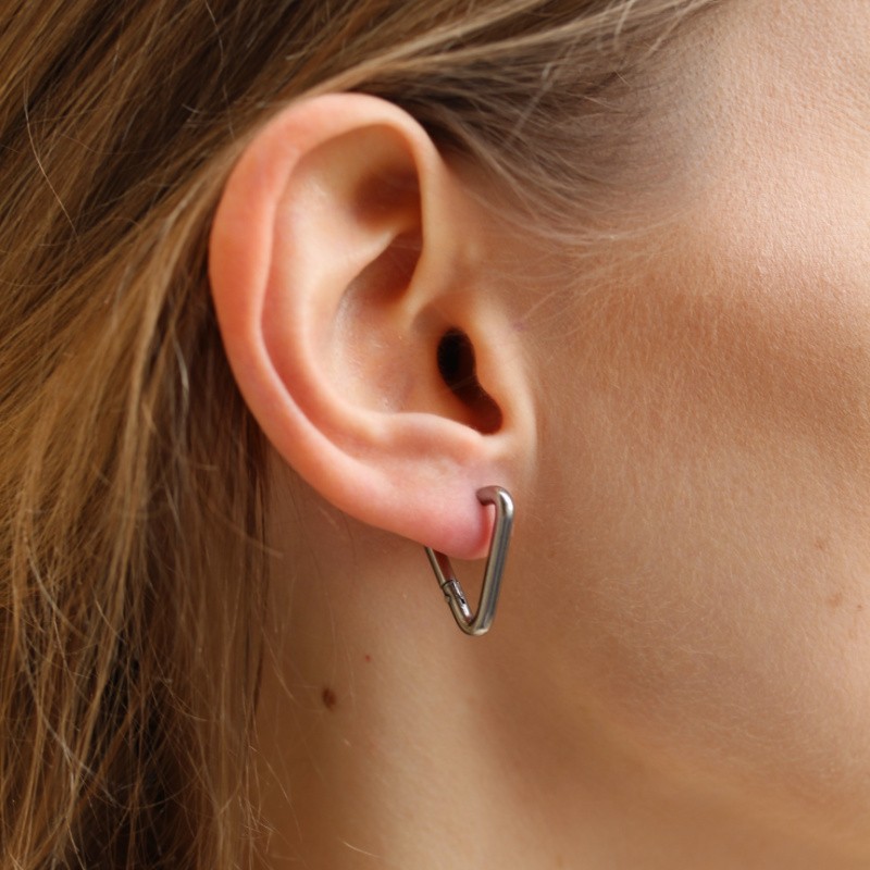 Delicate triangle earrings/ stainless steel/ 18x2.5mm/ 2pcs BKSCH84
