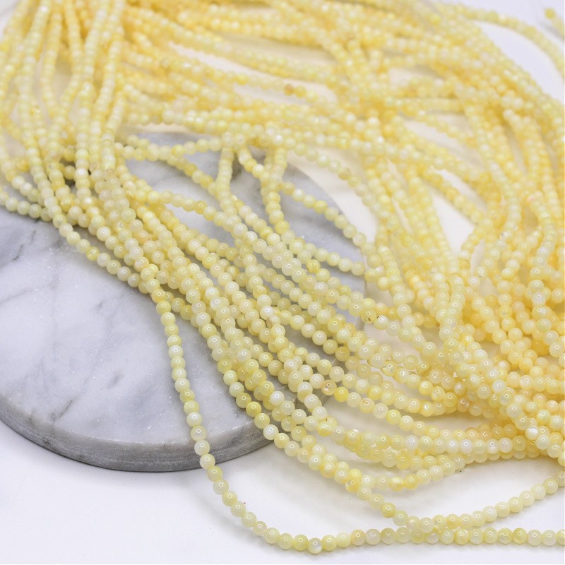 Mother of pearl beads/ balls 3mm cream/ 37cm/string MUKU03A