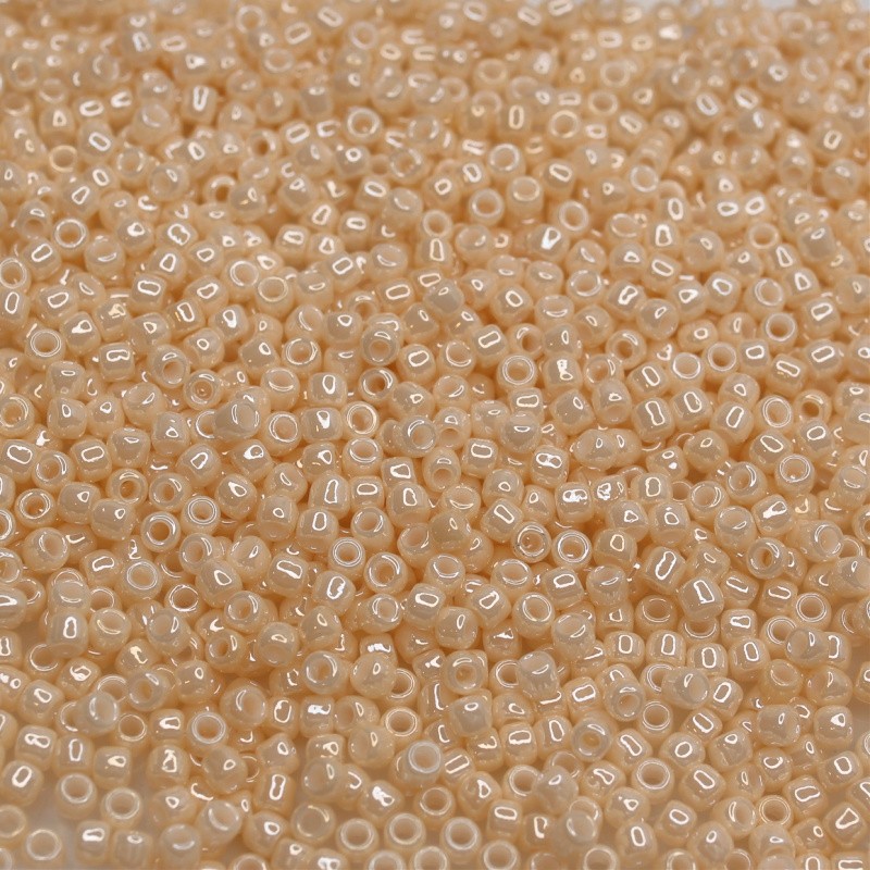 Beads Toho / round 6/0 / opaque-lustered white 10g / TOTR06-121