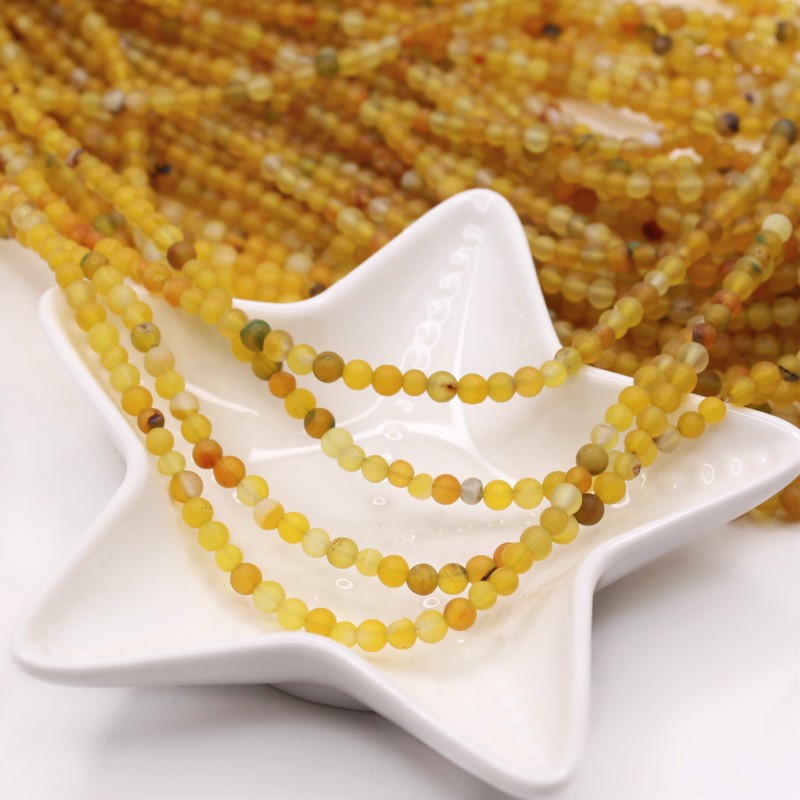 Agat matowy żółty słonecznikowy/ koraliki kulki 4mm/ sznur 37cm KAAGM0425