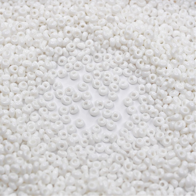 Toho beads/ Magatama 4mm/ Opaque White 10g/ TOTM04-41