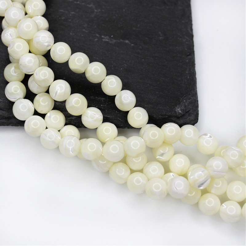 8mm mother of pearl beads / cream / 50pcs / string MUKU08A