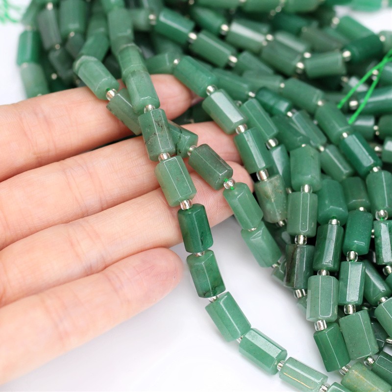 Green aventurine irregular/ faceted rollers approx. 7x11mm 15 pcs/ cord KAAWGWA01