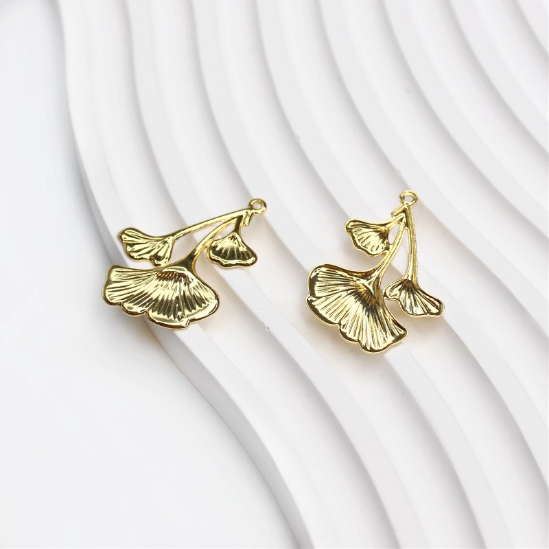 Ginkgo leaves pendant/gold-plated 32.5mm 1pc AKGP047