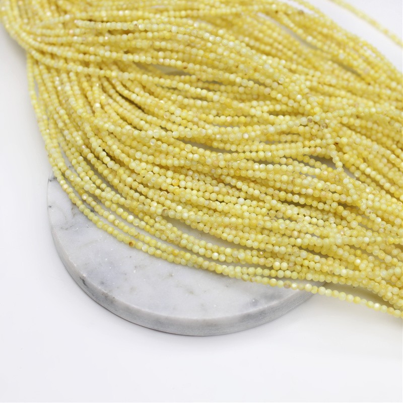Koraliki z masy perłowej/ kulki żółte ok. 2mm/ 38cm/sznur MUKU0214
