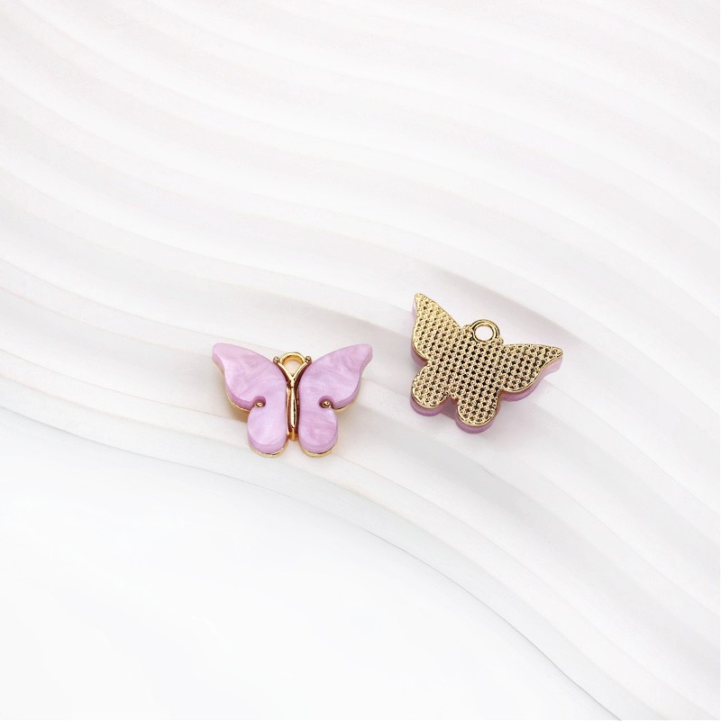 Butterfly pendant with resin/ lilac pearl/ gold 22x16mm 1 pc AKG920I
