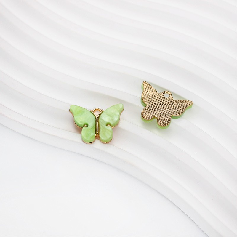 Butterfly pendant with resin/green pearl/gold 22x16mm 1pcs AKG920J