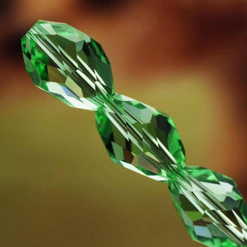 Oliwka kryształowa szlifowana jasna zieleń 16x11mm szkło kryształowe 2szt SZSZOL1604