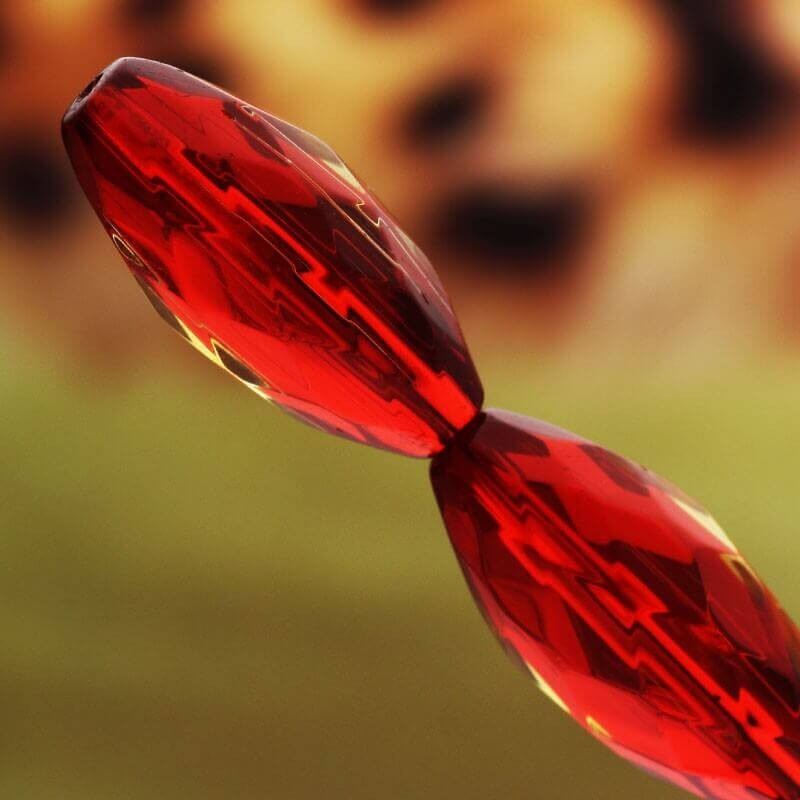 Oliwka szlifowana czerwona 30x14mm szkło kryształowe 1szt SZSZOLI3003