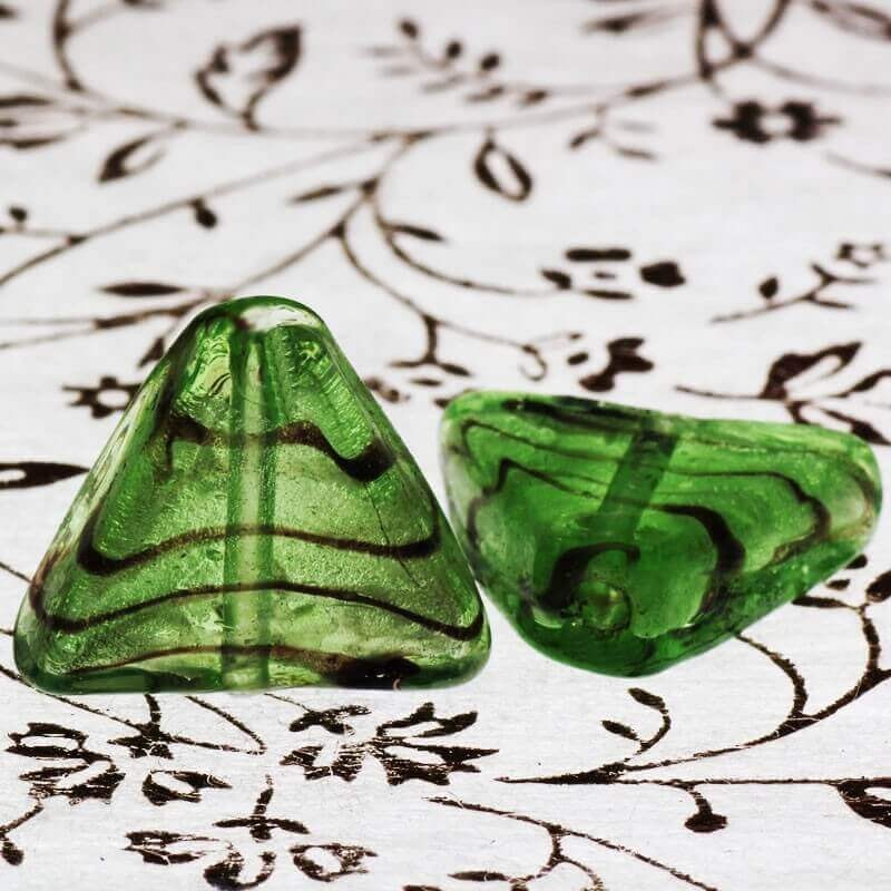 Koraliki szkło weneckie trójkąty zielone 20x18x8mm 1szt SZWETR001