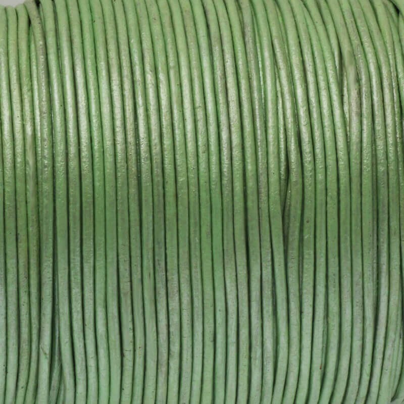 Leather strap, light pistachio green metallic 1.5mm, on a 1m spool RZ15Z10