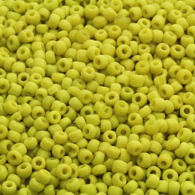 Opaque beads yellow (10/0) 2 x 3mm 25g SZMN23OP002