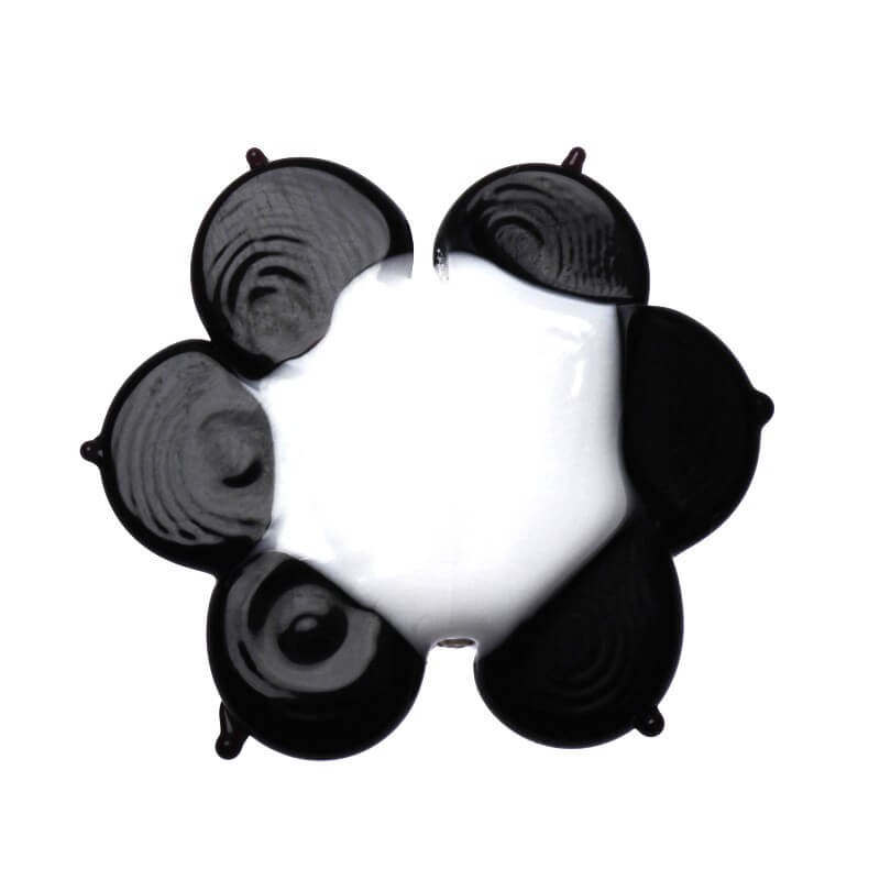 Koraliki kwiatki lux biało - czarne 25x22x6mm 1szt SZLXS303