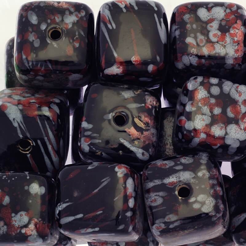 Koraliki ceramiczne kostki 35mm czarne w ciapki 1szt CKO35SC01