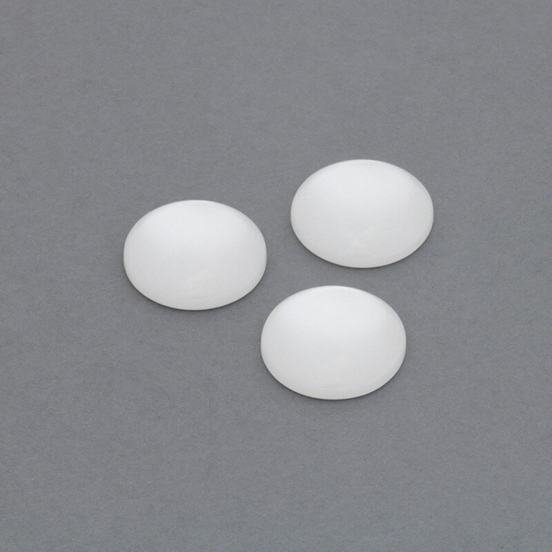 Kaboszony z żywicy 18mm / Luna / biały perłowy 4szt KBAD1801A