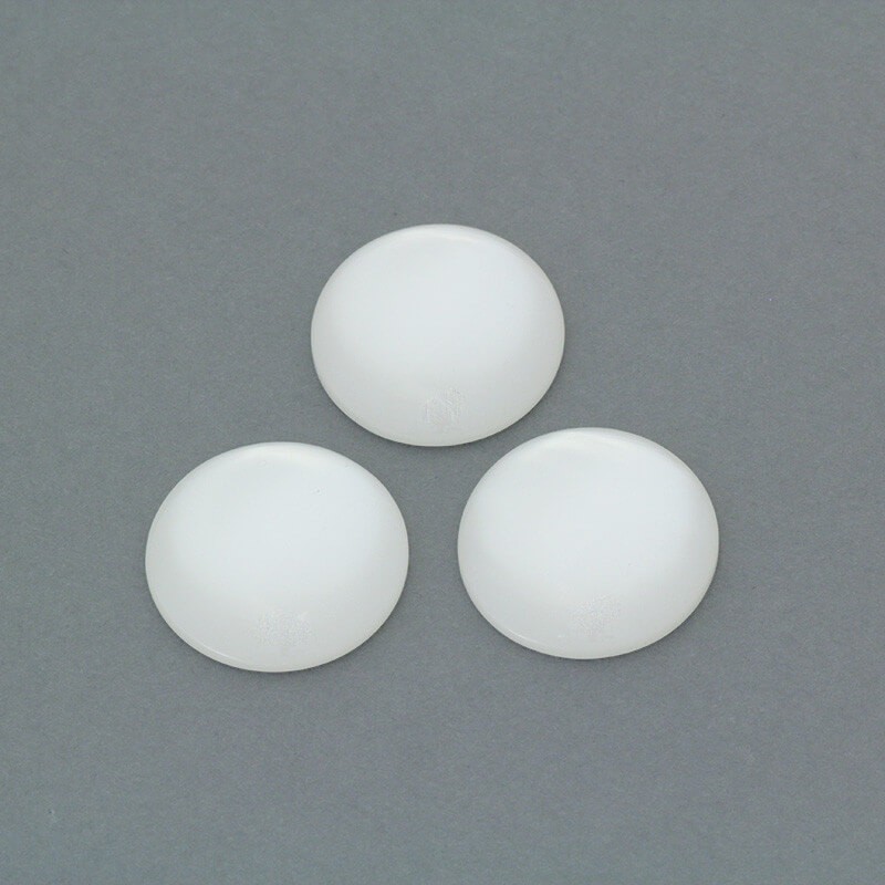Kaboszony z żywicy 26mm / Luna / biały perłowy 1szt KBAD2601