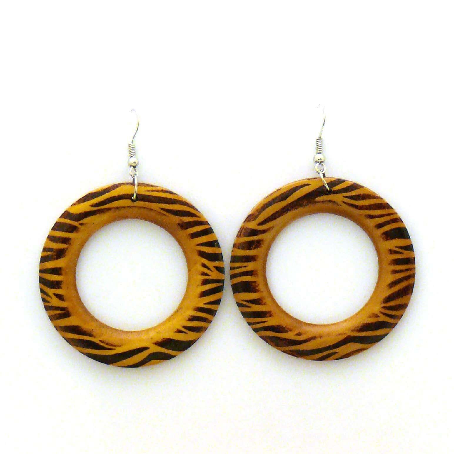 Wooden hoop earrings D102