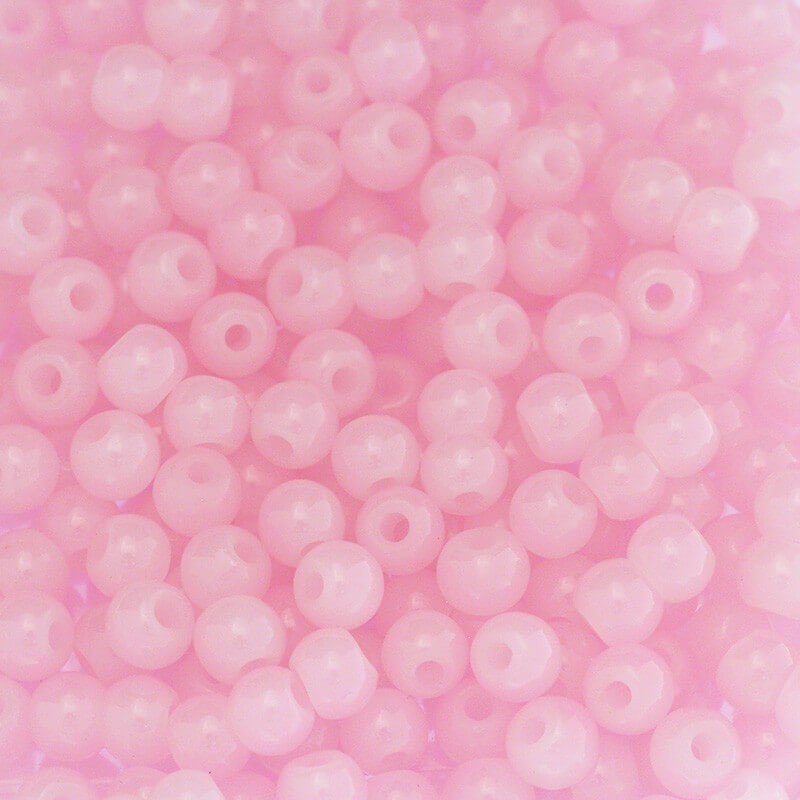 Pastels / glass beads 4mm milky pink 205 pieces SZPS0415