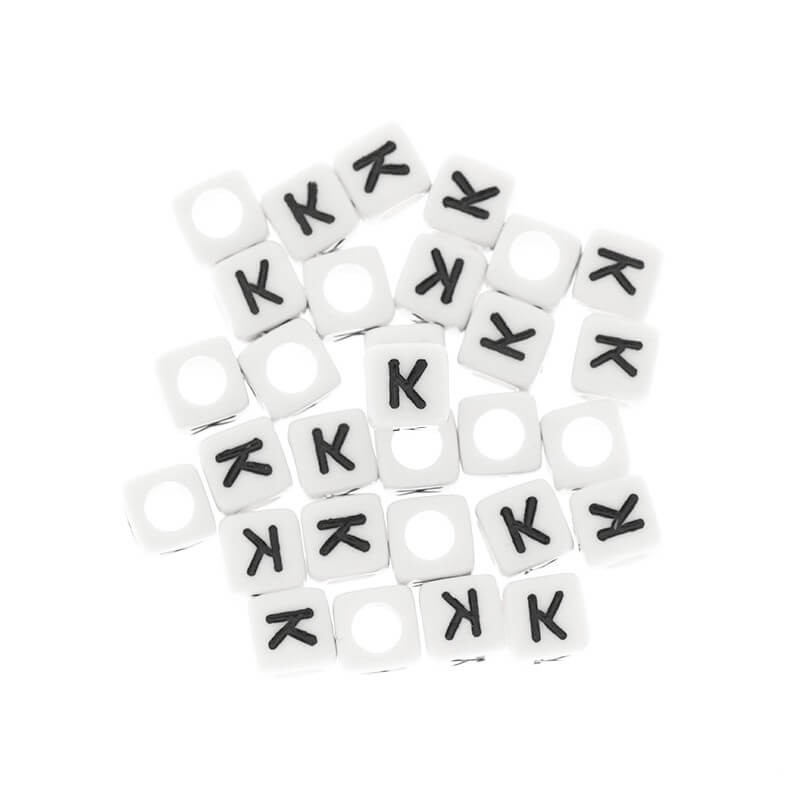 Koraliki z literkami / LUX/ Literka K / akrylowe kostki 6mm 30szt. XYRK