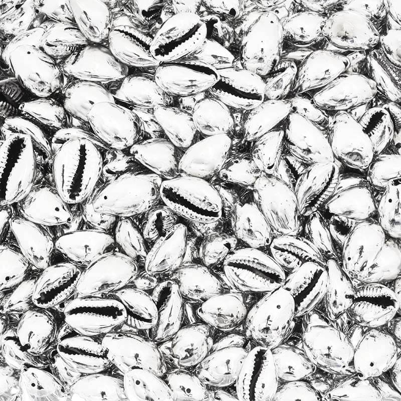 Kauri shells with one hole, silver 20mm 1pc. MU057