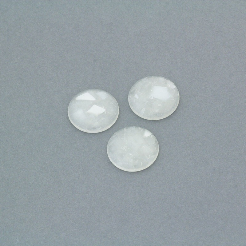 Resin cabochons with a shell / 18mm / cream / 1pc KBAD1810