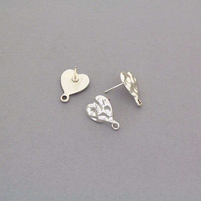 Stud earrings / hammered hearts 14x18mm / gold 2pcs AKG679