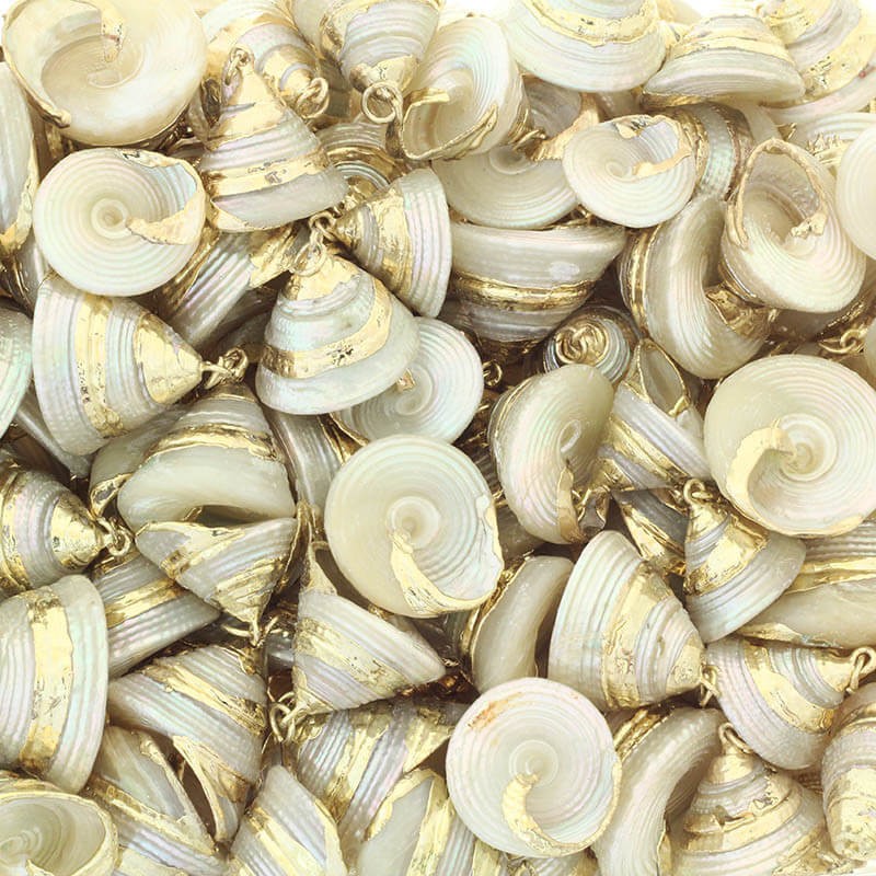 Muszelki stożkowe perłowe ze złoceniem i haczykiem mniejsze 1szt. MU094A