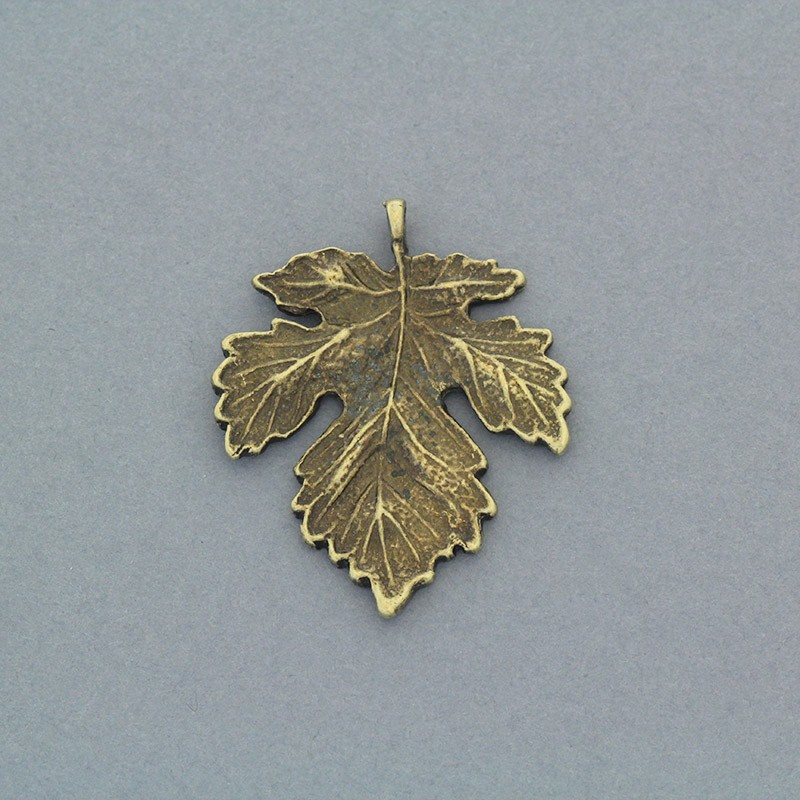 Antique bronze leaf pendant 30x37mm, 1 piece AAB314