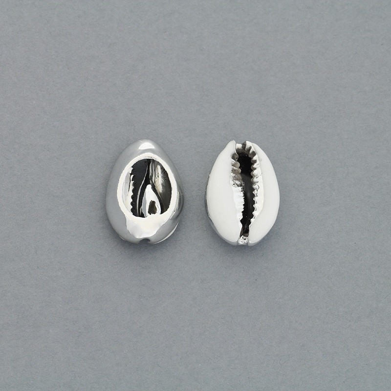 Kauri shells / cut plated / white and platinum / 18-20mm 1 pc. MU112