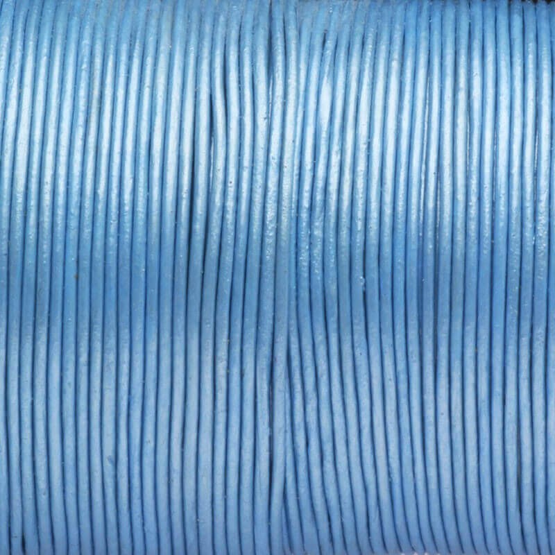 Rzemień skórzany lodowy niebieski metalik 1mm ze szpuli 1m RZ10N04