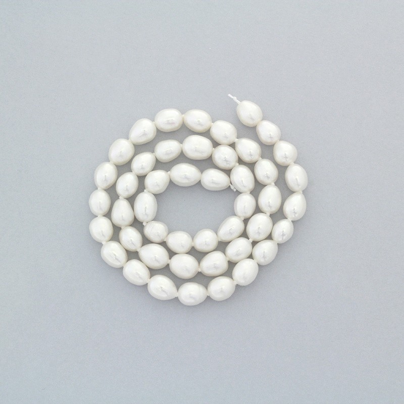 Freshwater pearls / white rope 46pcs / oval / 7-8mm PASW141