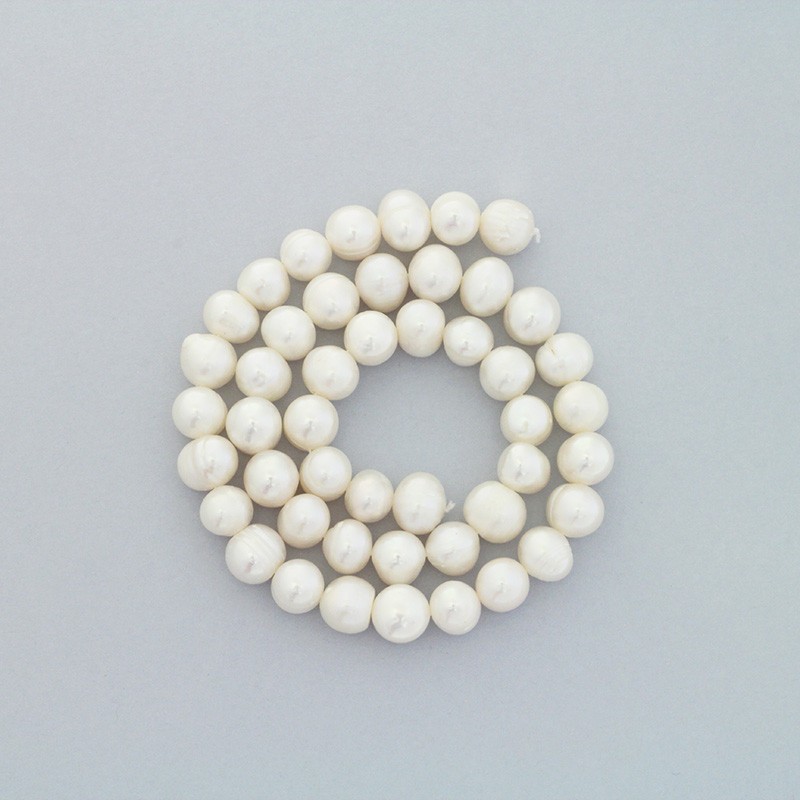 Freshwater pearls / white rope 46pcs / oval / 8-9mm PASW142