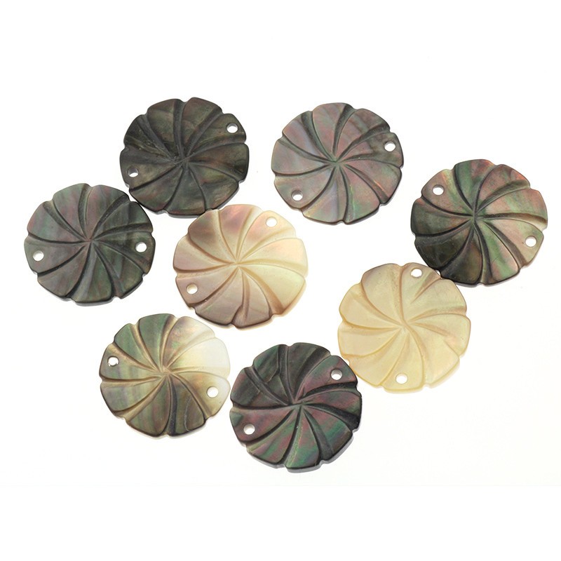 Carved black mother-of-pearl connectors / flowers / 20mm / 1pc / MU131