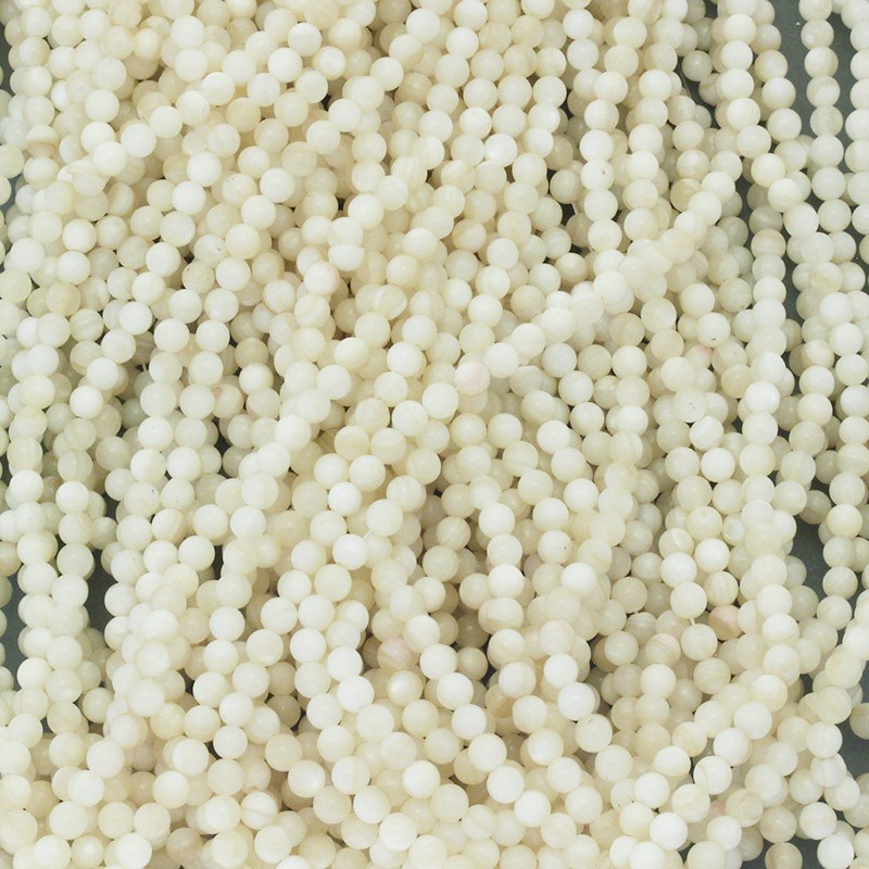 Koraliki z masy perłowej/ kremowe 4mm 89szt/ sznur MUKU0401