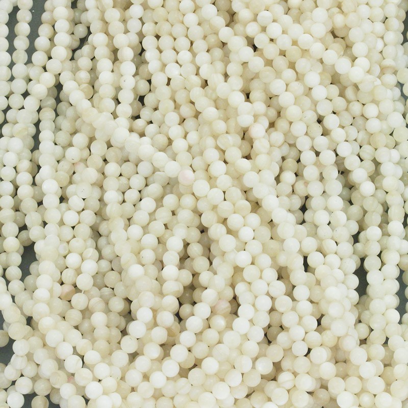 Koraliki z masy perłowej/ kremowe 4mm 89szt/ sznur MUKU0401