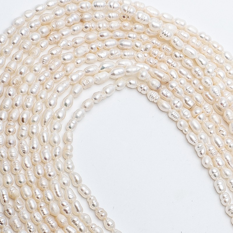 Freshwater pearls / string 36cm / oval ribbed / 3-4mm PASW193