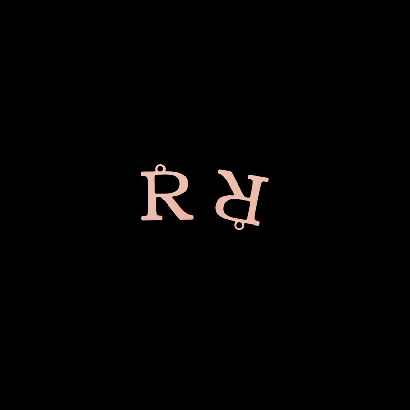 Zawieszka litera "R" / różowe złoto/ 13x15mm 1szt AKGLRR