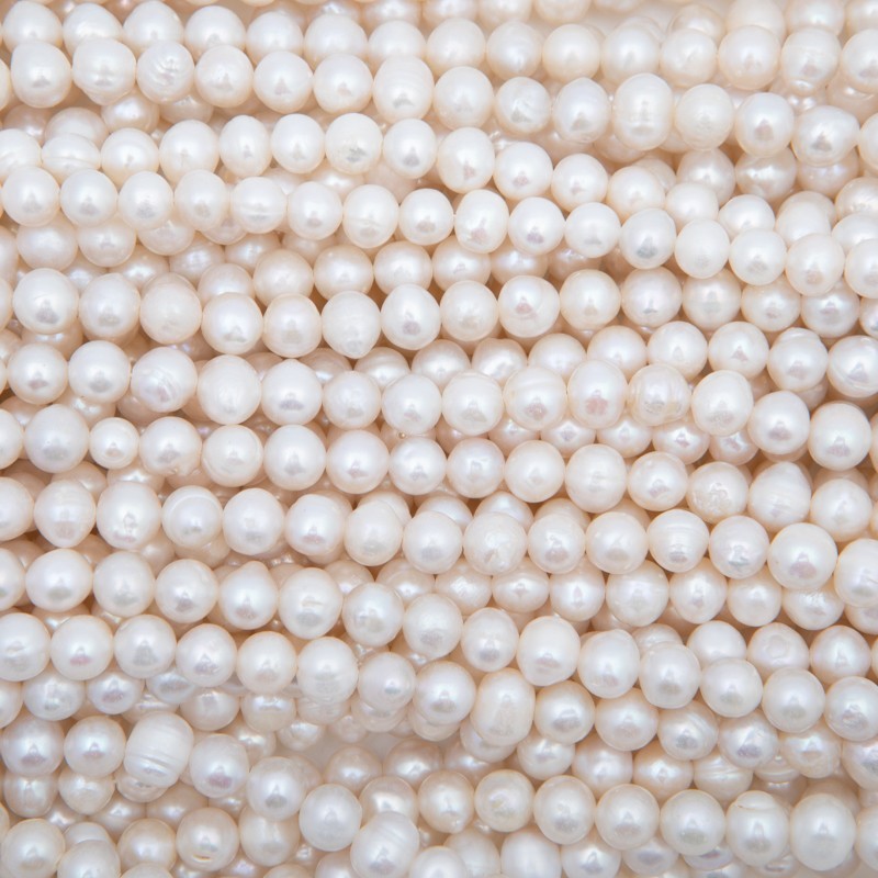 Freshwater pearls / white rope 38 cm / round 7-8mm PASW239