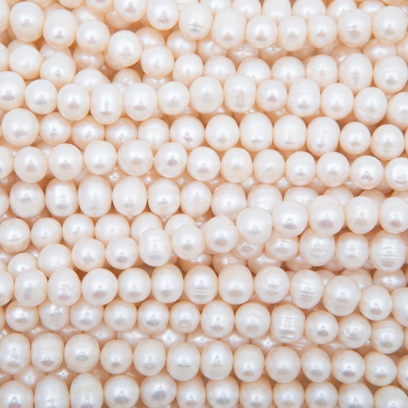 Freshwater pearls / white rope 38 cm / round 8-9mm PASW240