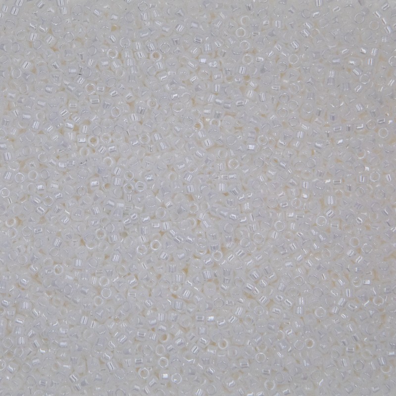 Koraliki Toho/ treasure 1 (11/0) / opaque-lustered white 10g/ TOTT01-121