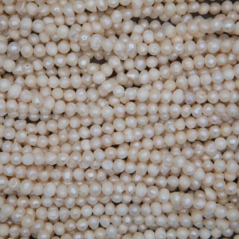 Freshwater pearls / rope 36cm / 4mm PASW246