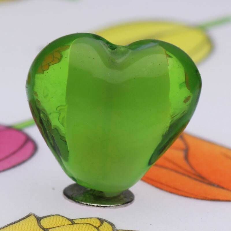 Heart glass lampwork green 12mm 3 pcs SZLASEM038