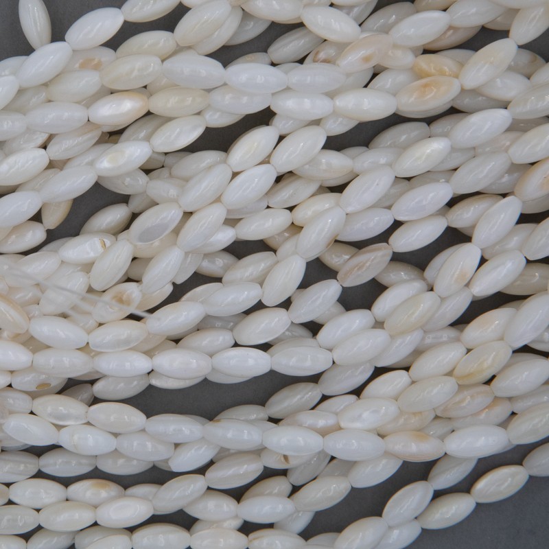 Shell beads / cream / olives approx. 5.5x11mm / rope approx. 38cm / MU202