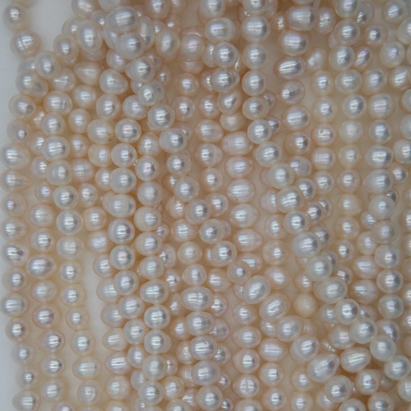 Freshwater pearls / rope 34cm / irregular / 5-6mm PASW263