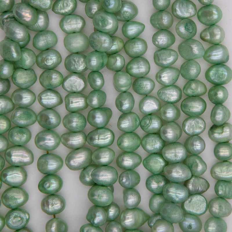 Dyed pearls / pistachio / 40cm / cord / irregular 9-10mm PASW277