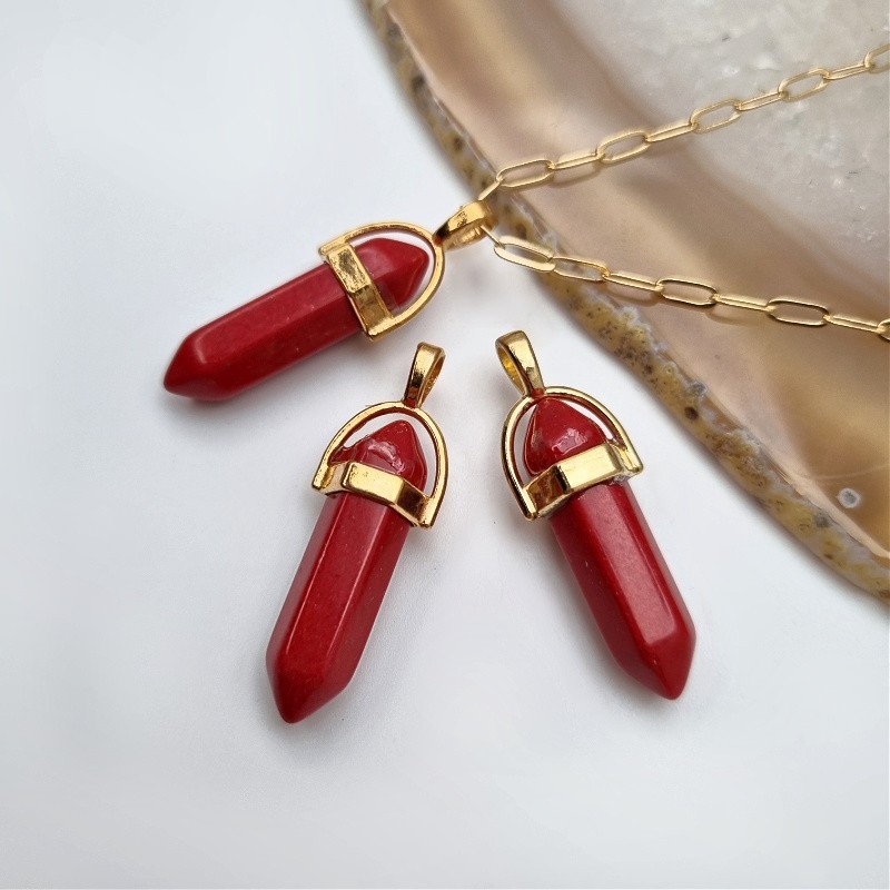 Howlite dark red without veins/ IIQuality/ arrowhead pendant in fitting/ gold approx. 40mm KAGR13KGIIGAT