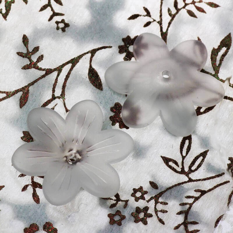 Acrylic beads white flowers 26x5mm 6pcs YZKW401